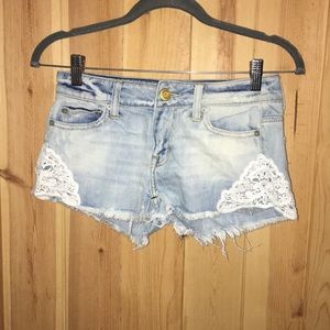 🌺LACE JEAN SHORTS